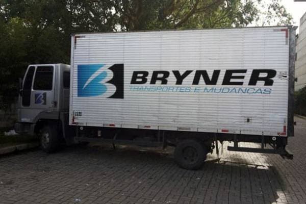 Foto 1 de Bryner Transportes e Mudanças